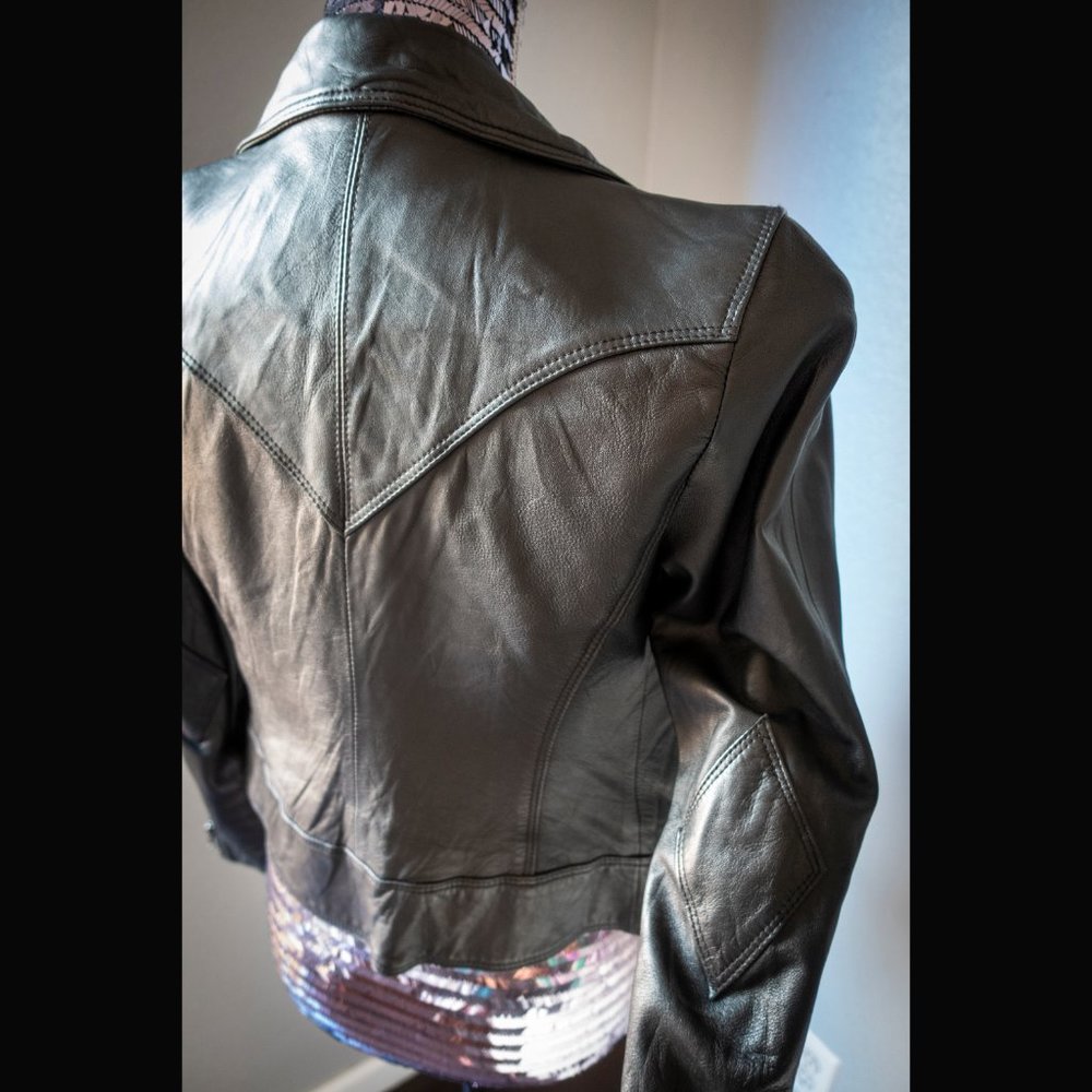 Black Leather Motorcycle Rocker Jacket - Picture 4 of 9